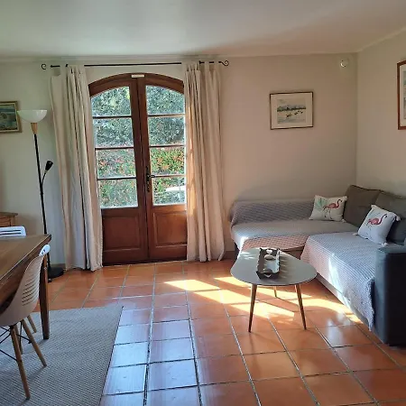 Rez De Jardin Villa Independant Presqu'Ile De Giens Апартаменты Йер