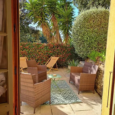 Rez De Jardin Independant Presqu'ile De Giens דירה